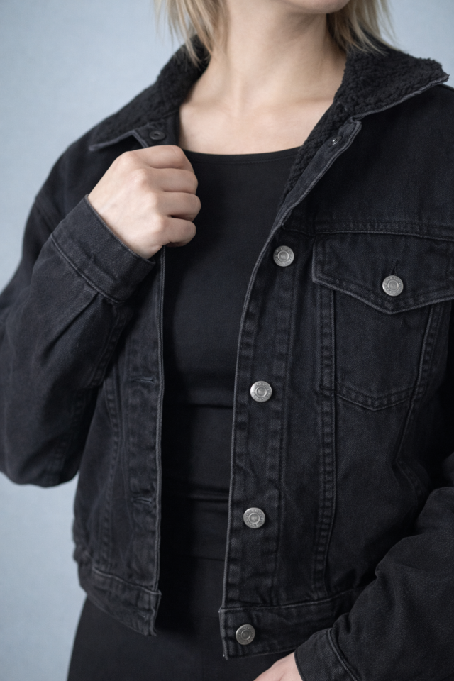 İçi Tüylü Crop Denim Ceket – Rahatlık & Şıklık bir arada